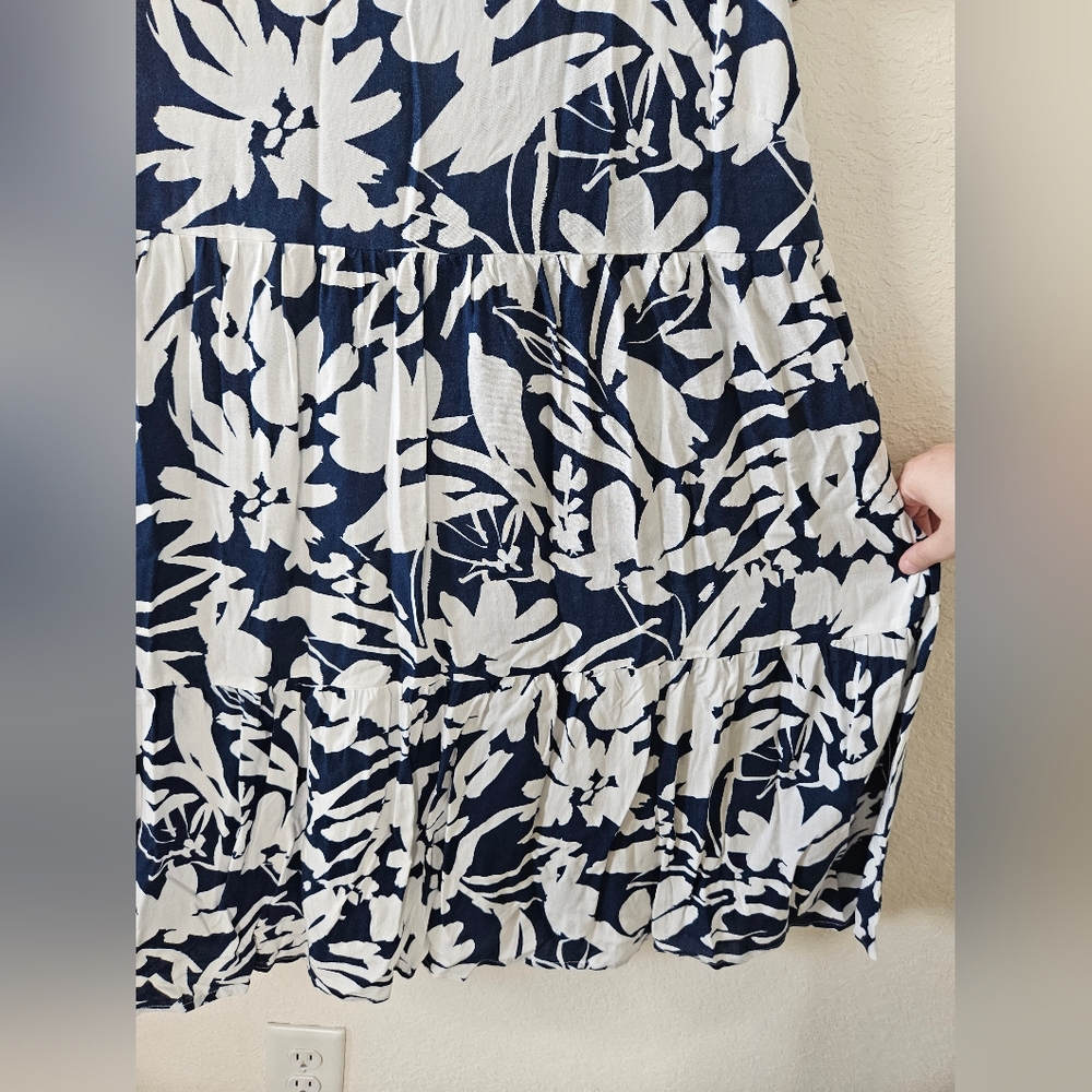 NWOT! Chic Soul Navy and White Boho Floral Mini Dress with Flutter Sleeves! - Picture 7 of 10